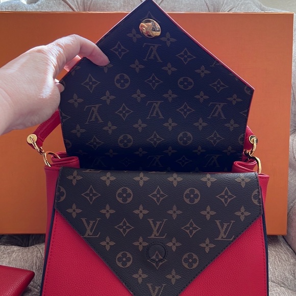 Louis Vuitton Double V Bag & Double V Wallet Bundle - Picture 5 of 16